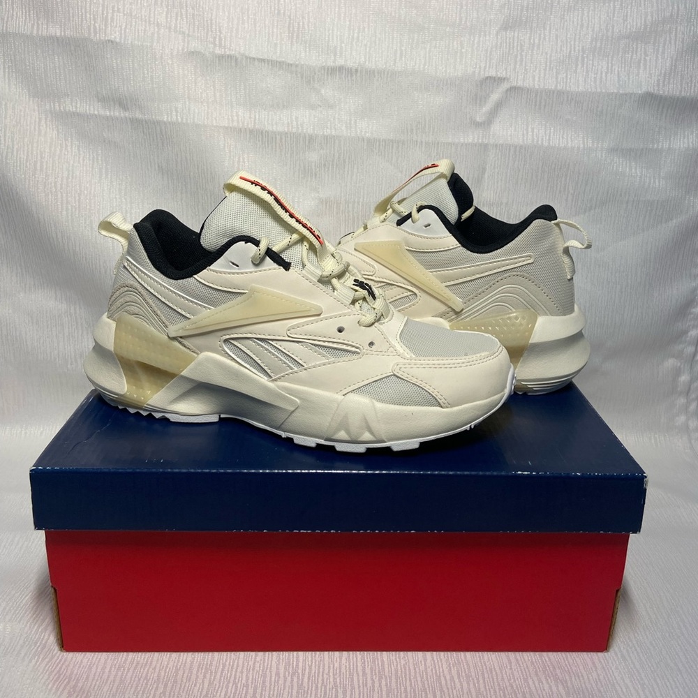 7W Reebok Aztrek Double Mix